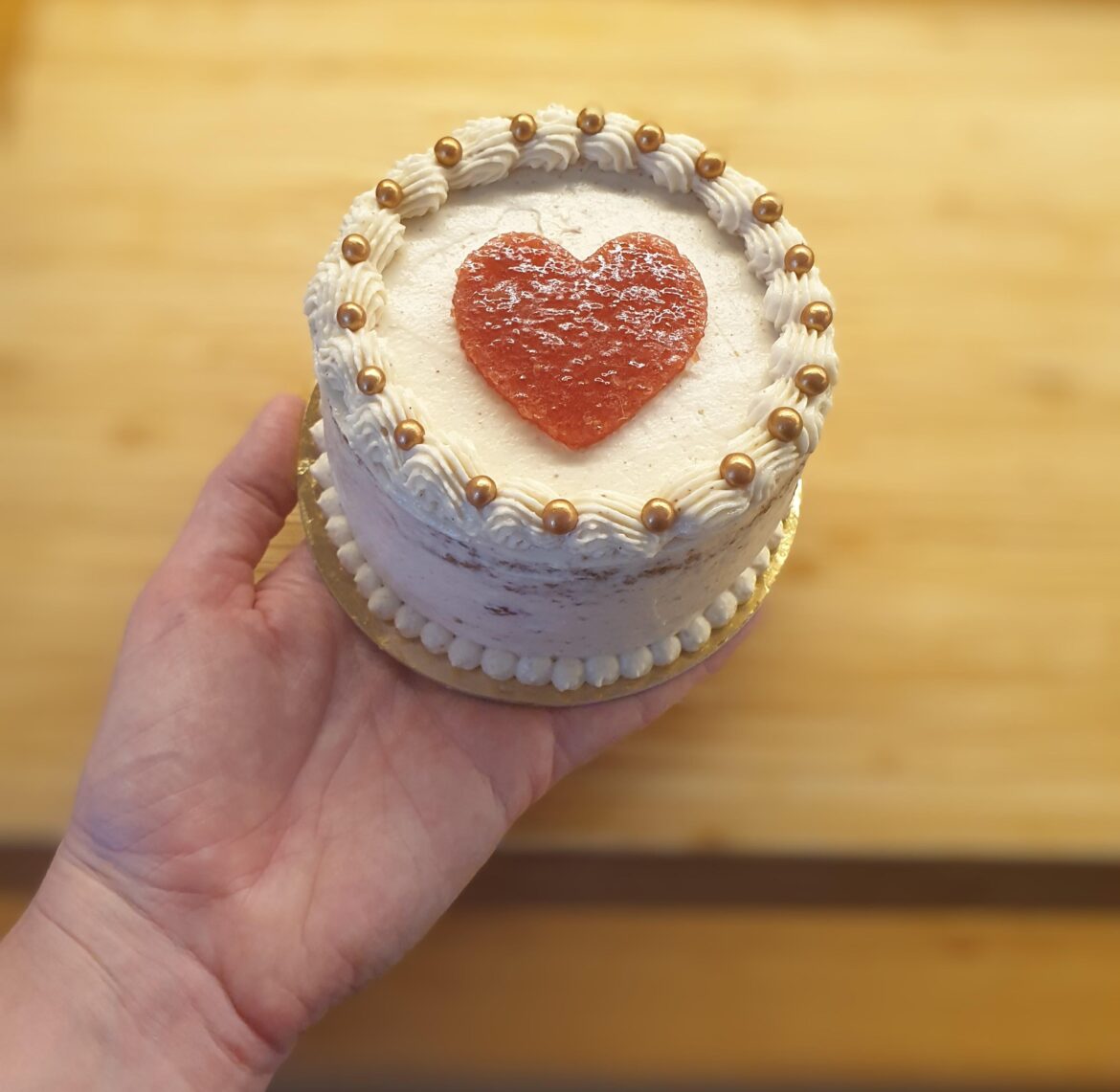 My tiny cake (or giant hand, you'll never know)