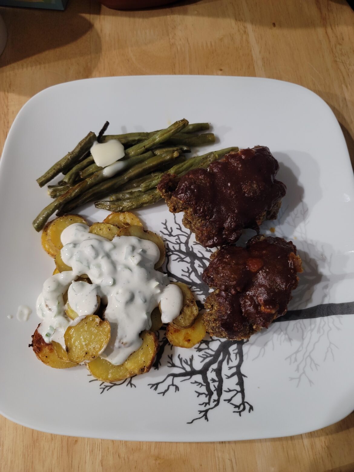 BBQ Meatloaf with Shingles Potatoes BBQ Meatloaf with Shingles Potatoes