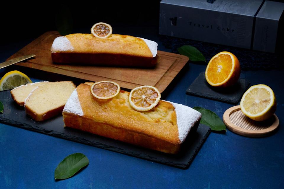 Lemon Travel Cake.
