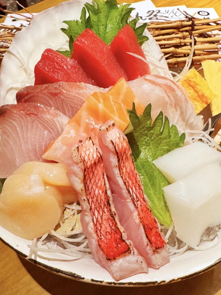 33 years ago, when I moved to Japan, I was introduced to the wonderful world of sushi and sashimi. The other day I returned to the restaurant where I tried it for the first time.