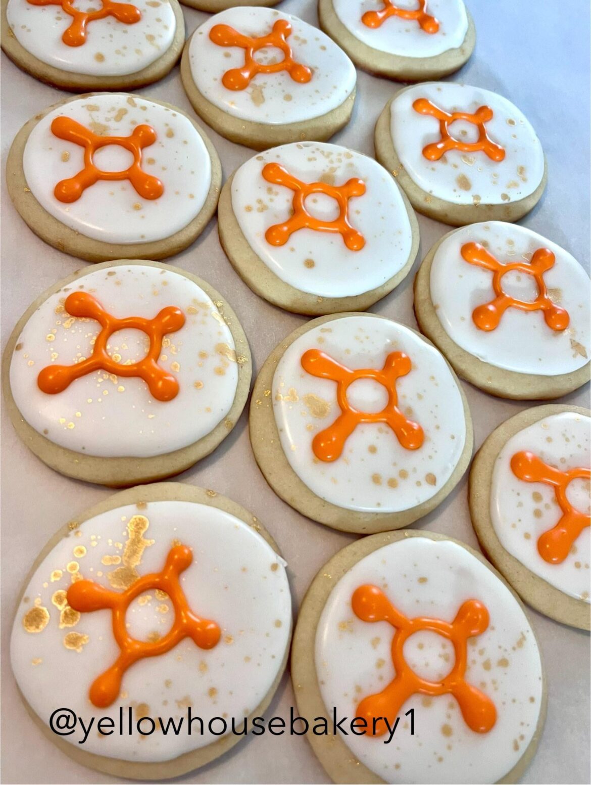 Vanilla splat sugar cookies for my gym. (Orangetheory)