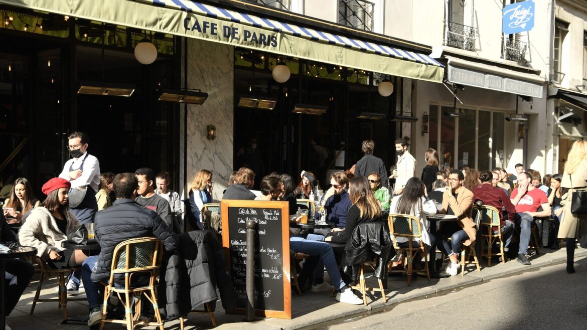 A French law mandated work-life balance, an American struggled to adapt. : Planet Money : NPR