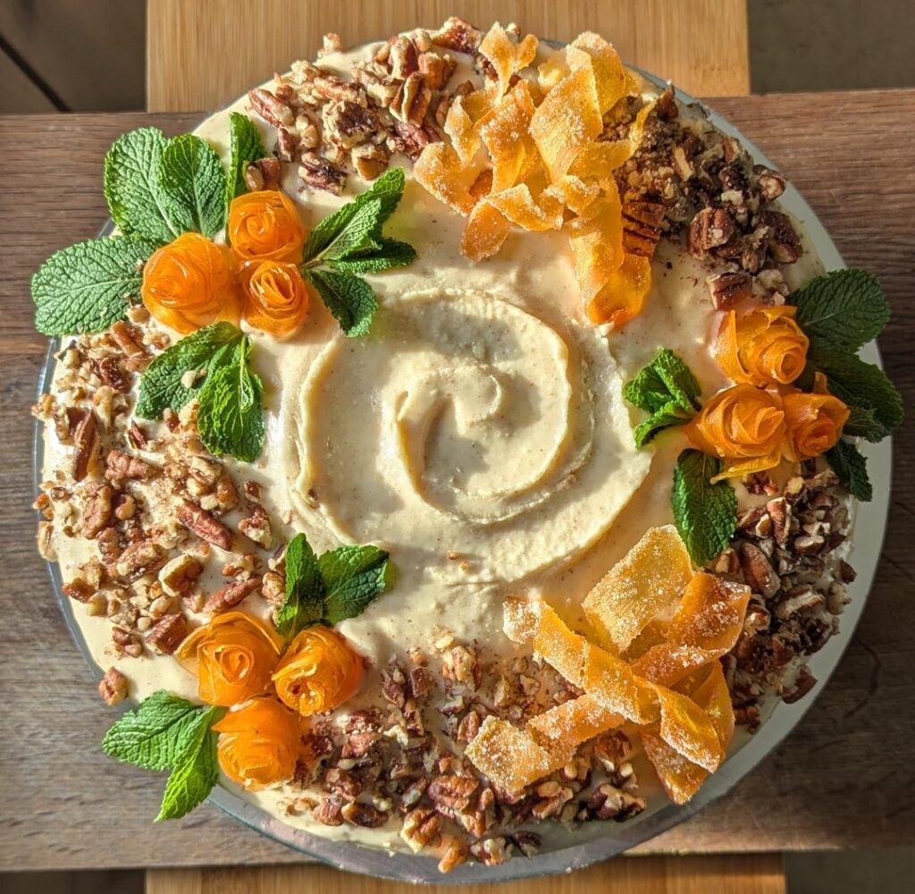 I like to incorporate roses into my bakes, here's my attempt with carrot cake!