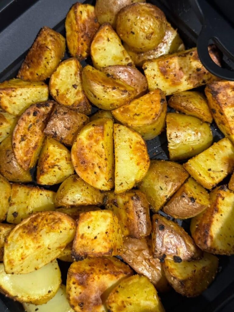 Roasted potatoes in airfryer. (I’m Spanish)