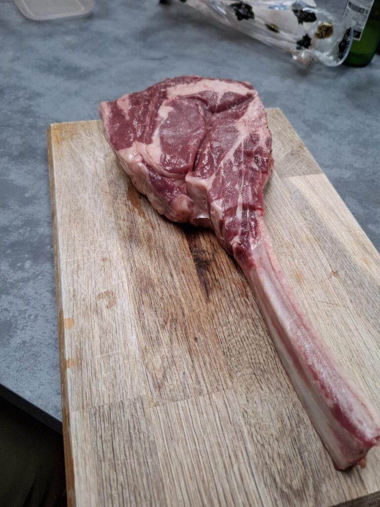 Goodbye BBQ for our friend going abroad (Canada) for two years! Picanha, Tomahawk and bonemarrowbutter! How did we do? Oh and a lagavulin to top it off!