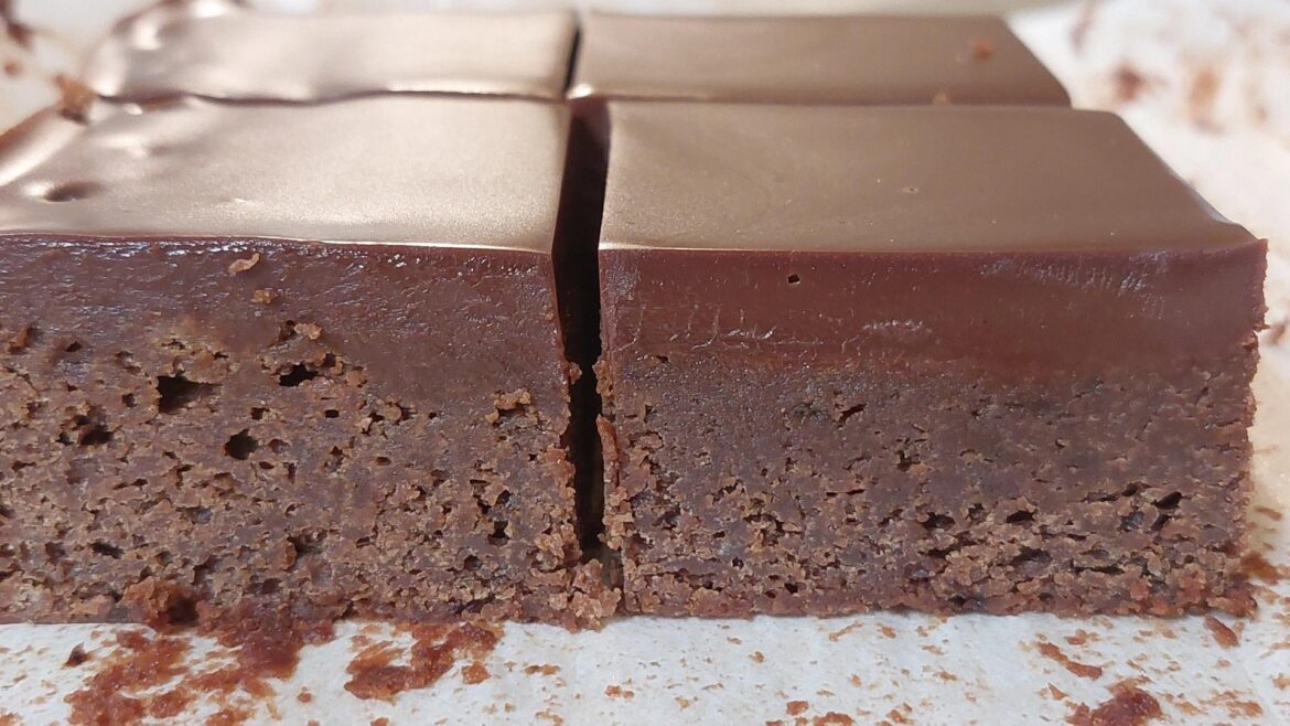 Chocolate cake topped with rich chocolate ganache