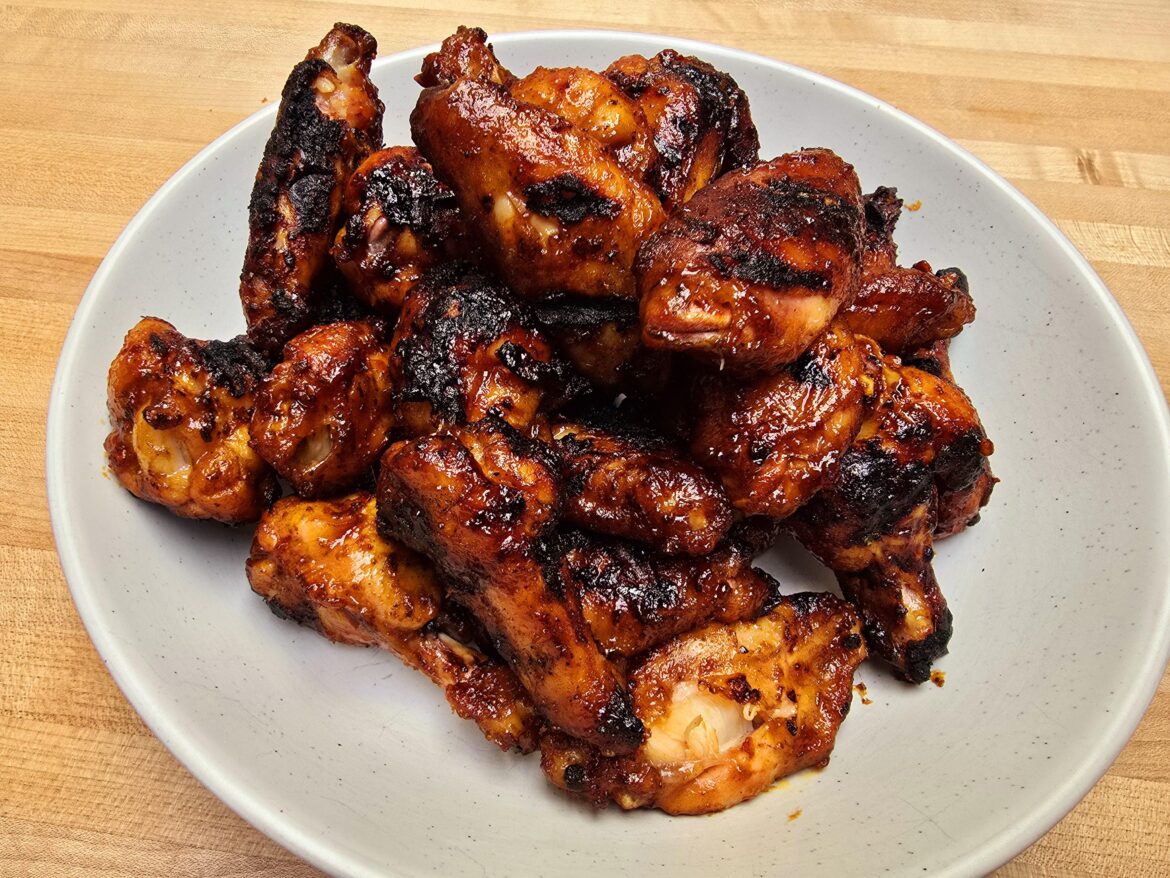 Gotta love some good ol barbecue wings