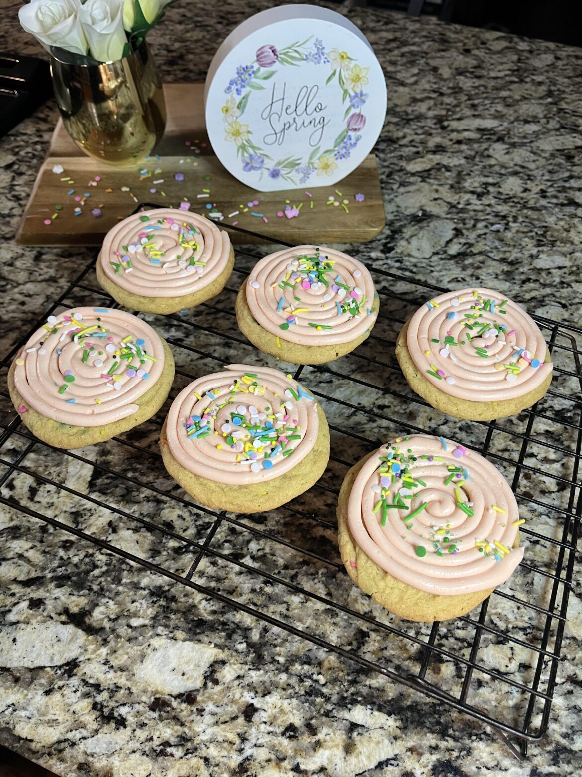 Confetti cake cookies 🎉🧁
