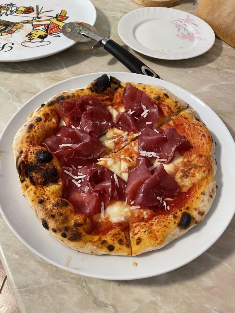 Neapolitan Pizza with Bresaola and Buffalo Mozzarella (36h of fermentation)..do you like Bresaola?