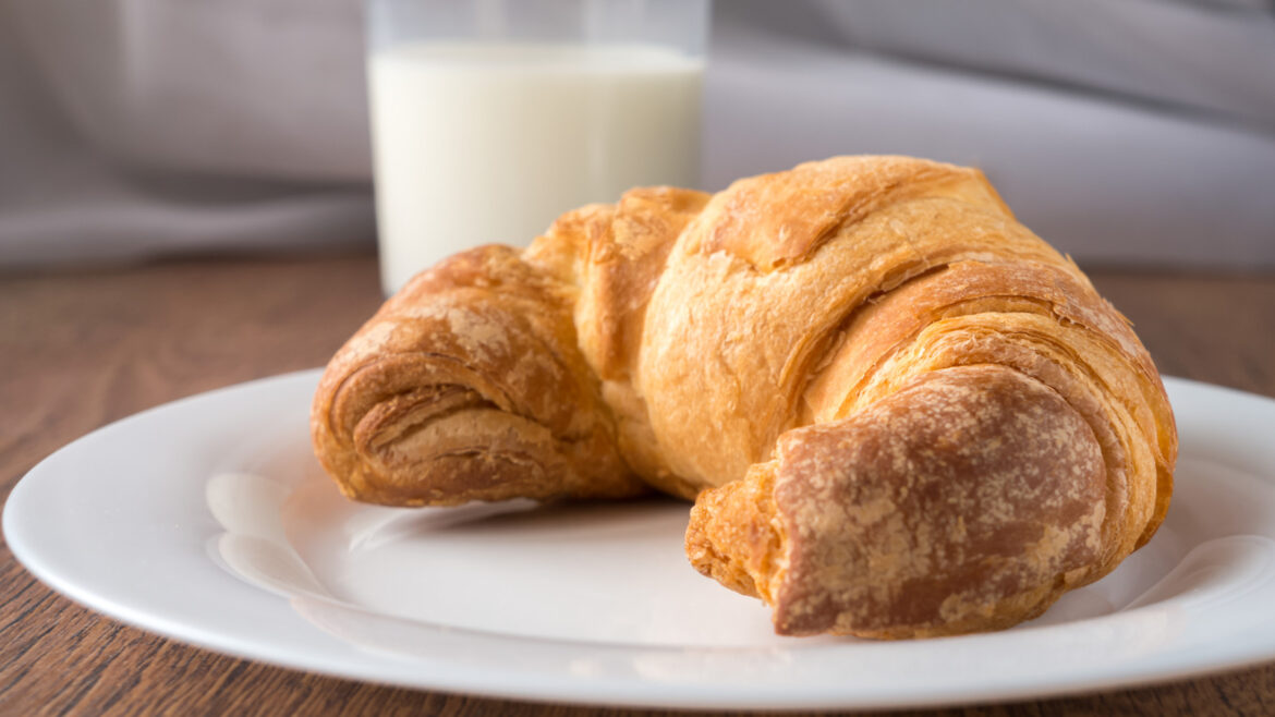 The Shape Of Your French Croissant Could Have A Hidden Meaning The Shape Of Your French Croissant Could Have A Hidden Meaning