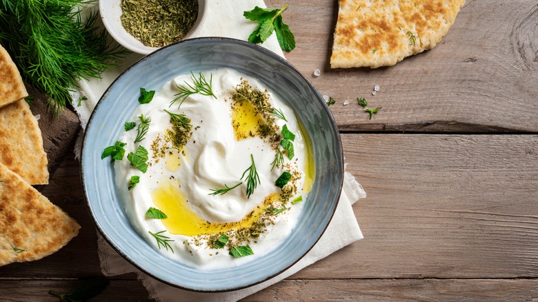 labneh dip olive oil za'atar