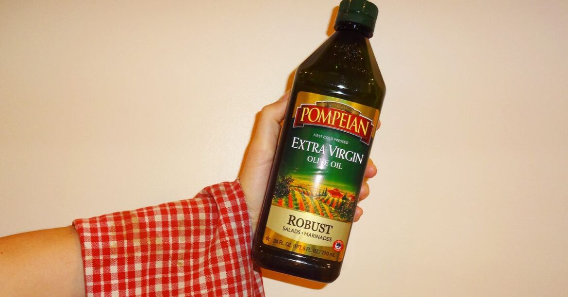 A Love Letter to Pompeian Olive Oil and Its Retro-Delightful Design
