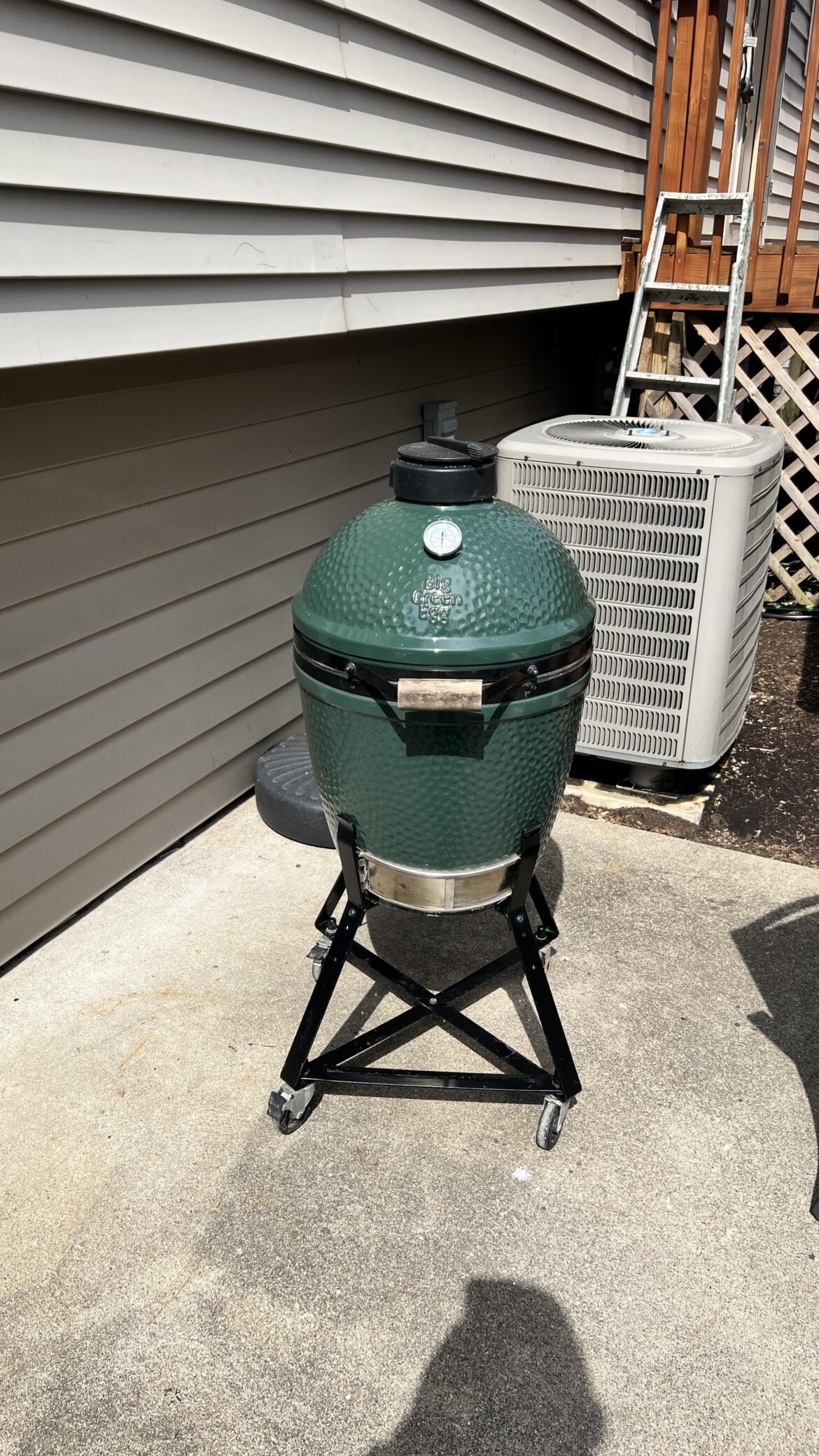 My former boss dropped this off to me today, for free. He bought the large version to replace this medium one.