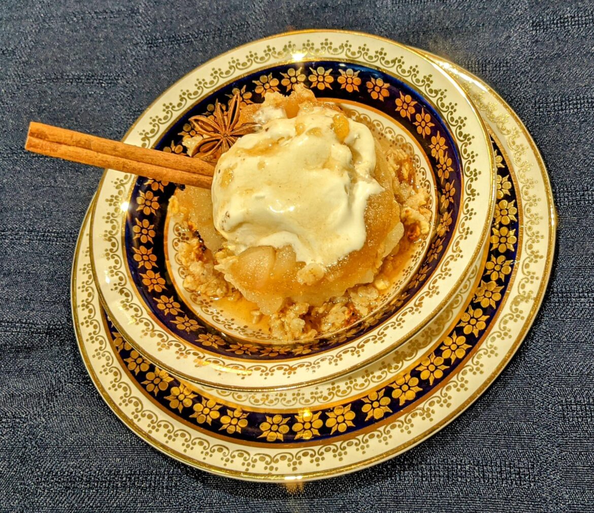 A little homemade apple crumble!