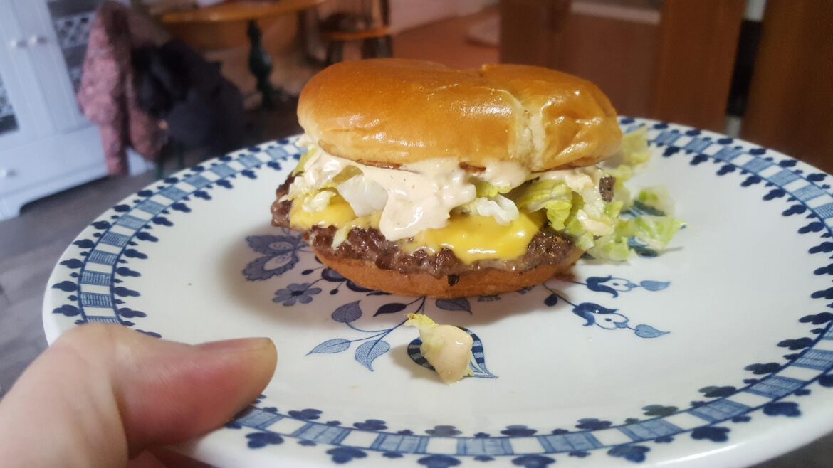 Mac sauce cheeseburger