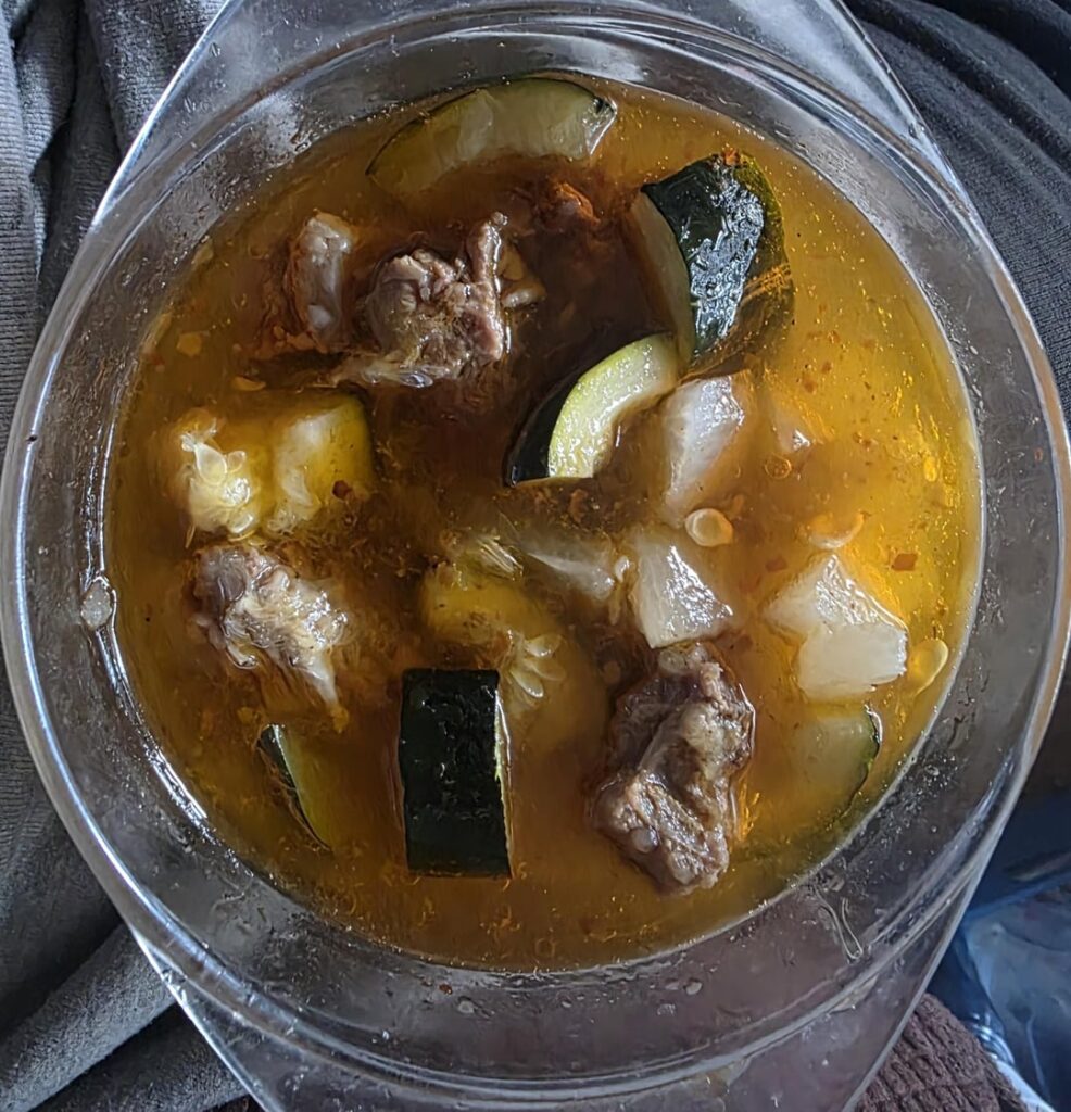 Did a spicy remix of soo gogi moo guk (beef radish soup). No soy added. Did it a fusion way inspired by how our school's kitchen ajuma used to do it. She used dried anchovies as the base and I used anchovies with chili and bun bo hue powder.