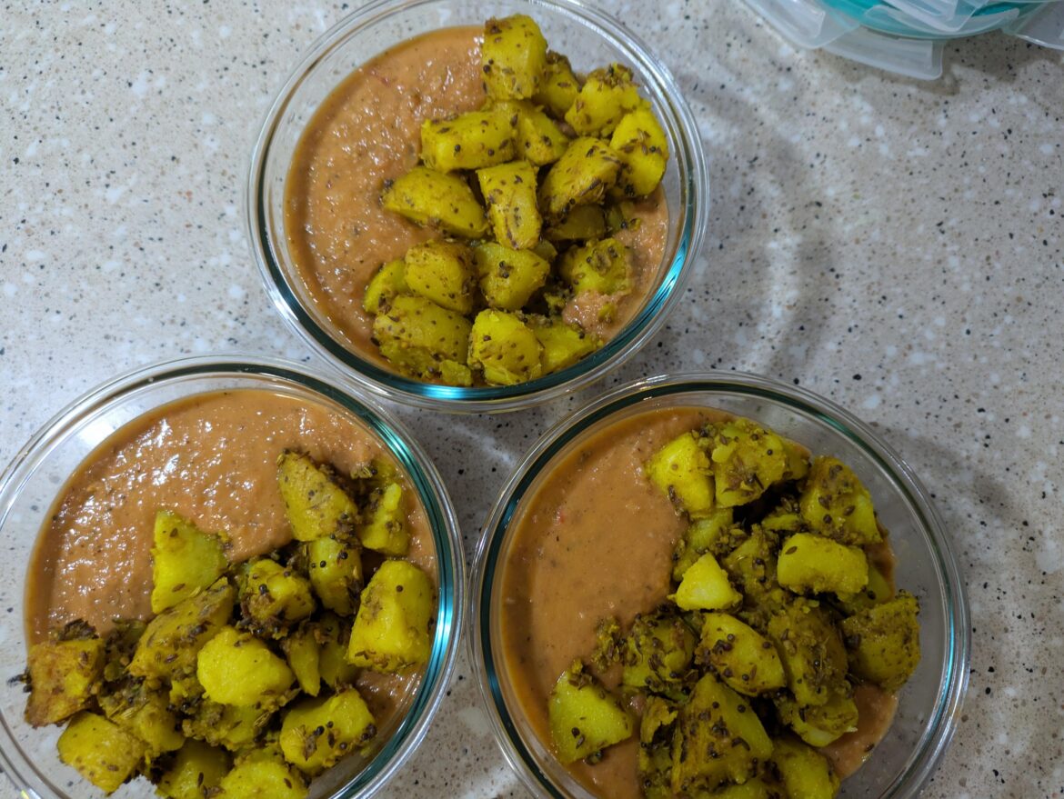 MealPrepLateday: Spiced Potatoes and Pinto Bean Coconut Stew