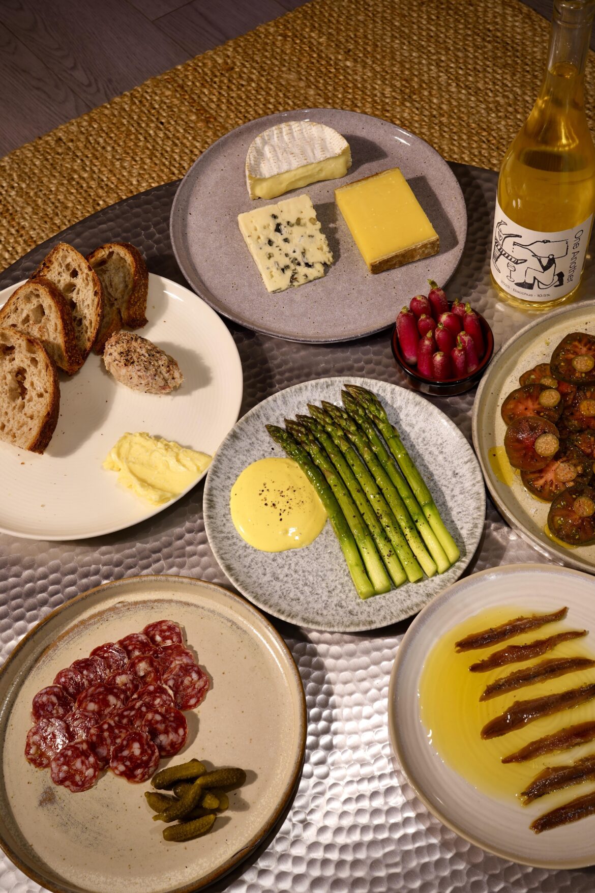 French-inspired plates. English Wine French-inspired plates. English Wine