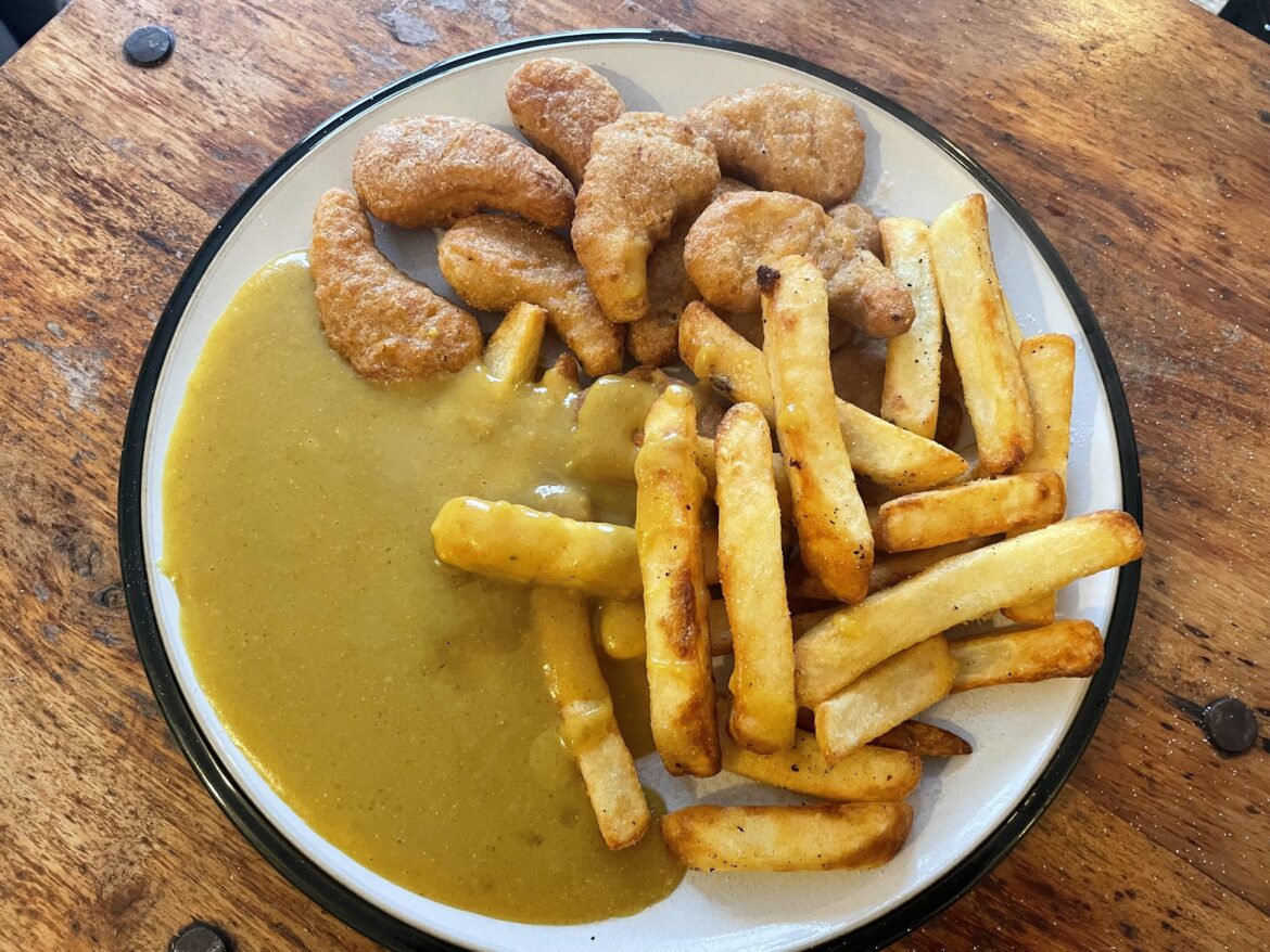Birds Eye Chicken Dippers & McCain Home Chips with Maysan Original Curry Sauce