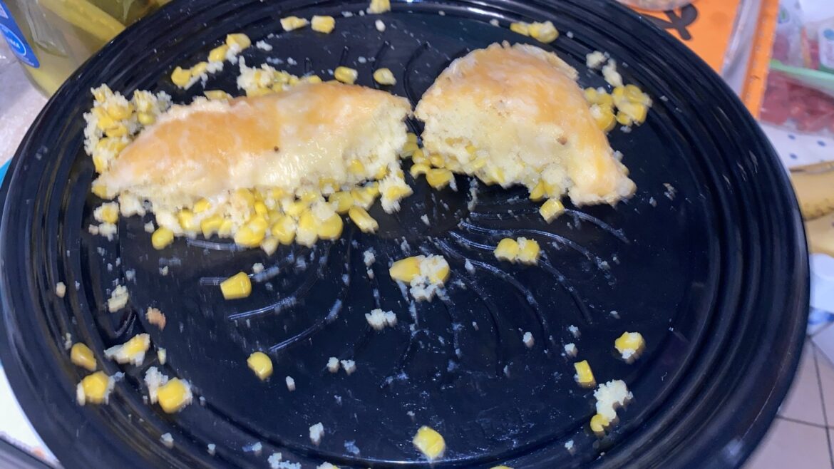 Layer of corn at the bottom of cornbread ?