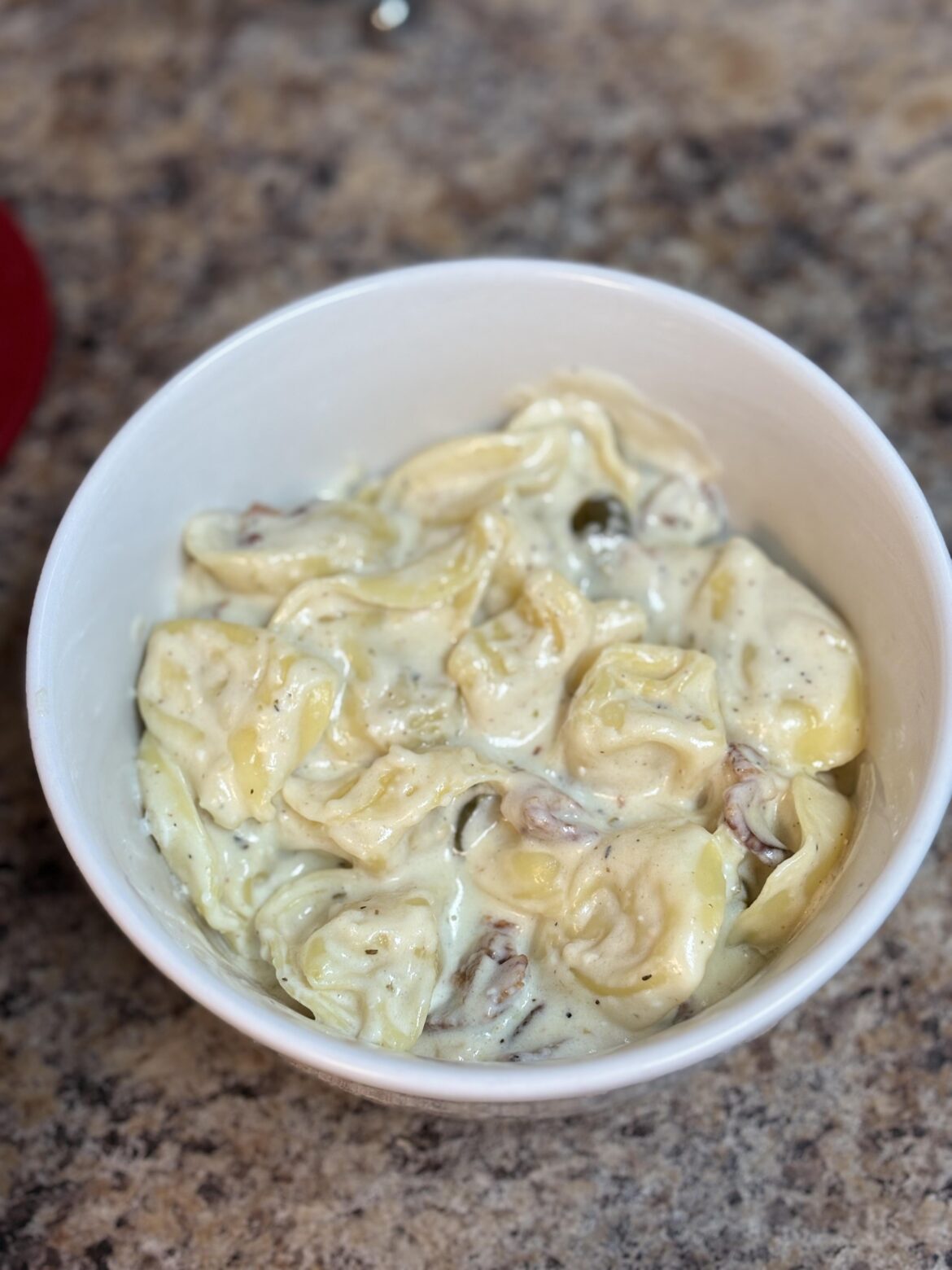 Bacon jalapeño tortellini