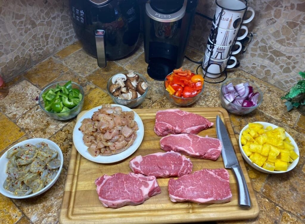 No, my raw chicken never touched my beef.