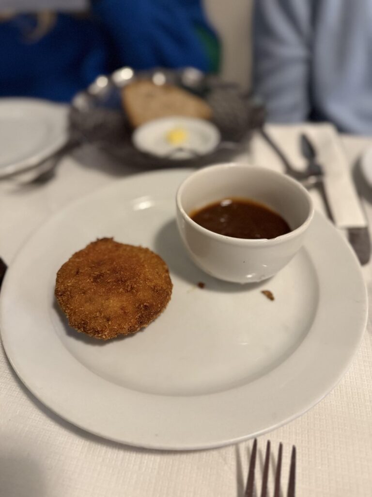 St. John (*) – London St. John (*) - London