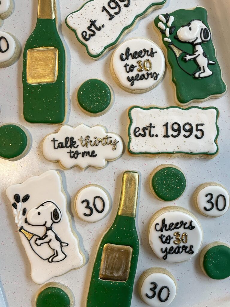 30th birthday set for my Snoopy loving cousin!