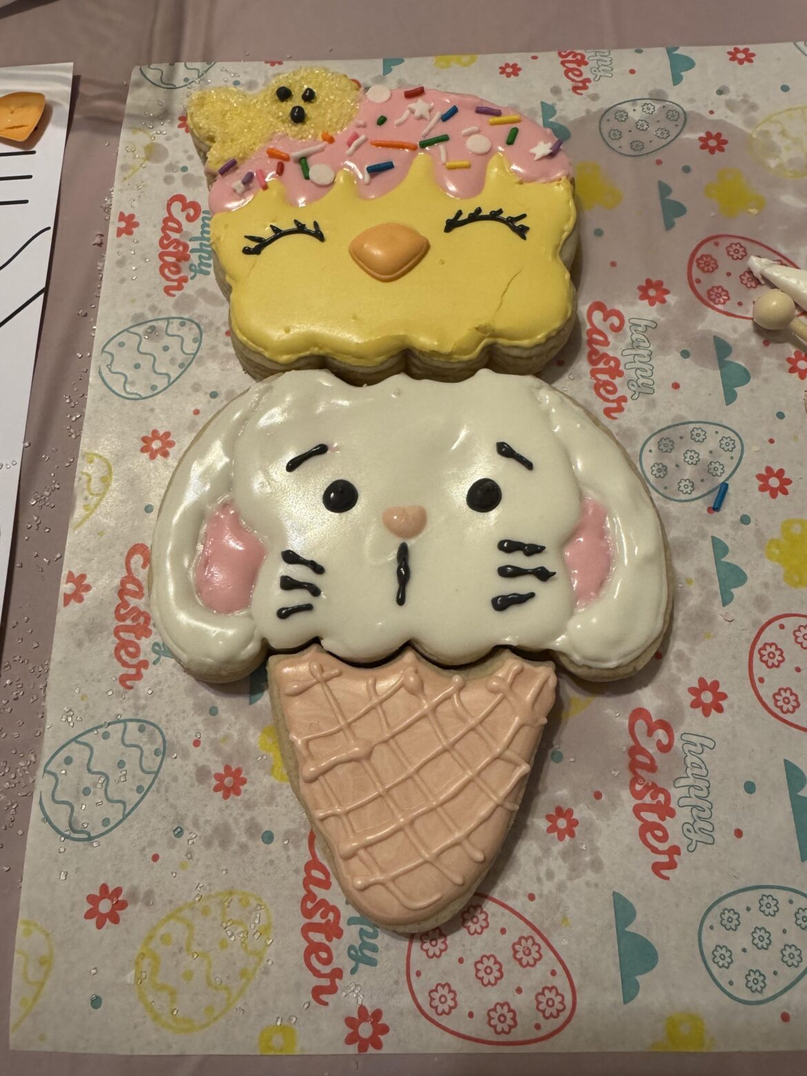 My moms first cookie art attempt