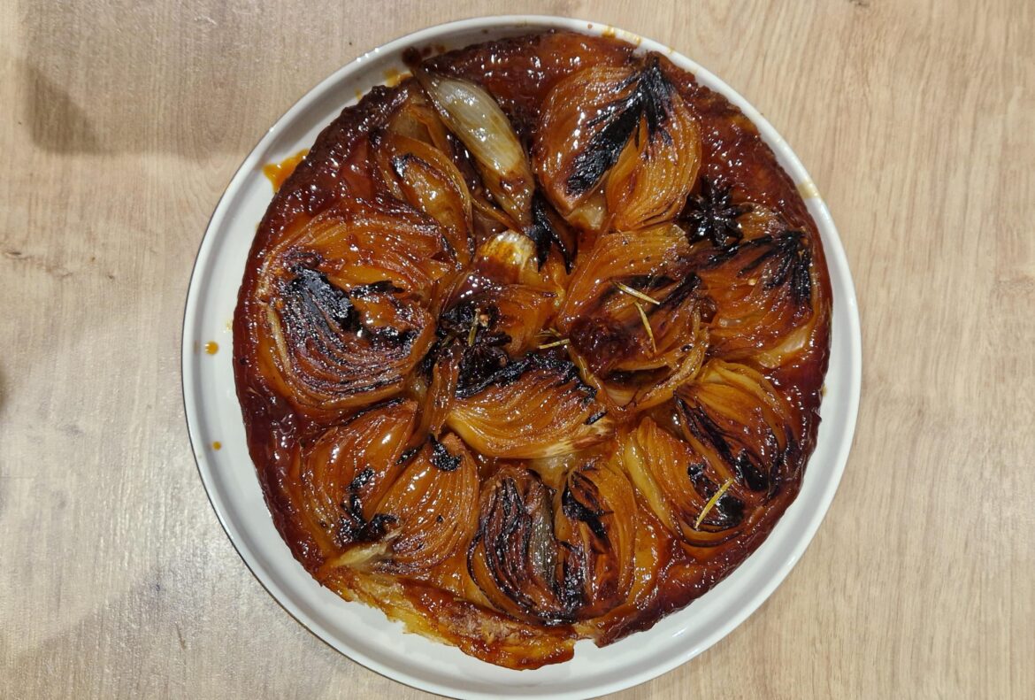 On today's episode of "looks bad, tastes great: caramelised onion tarte tatin