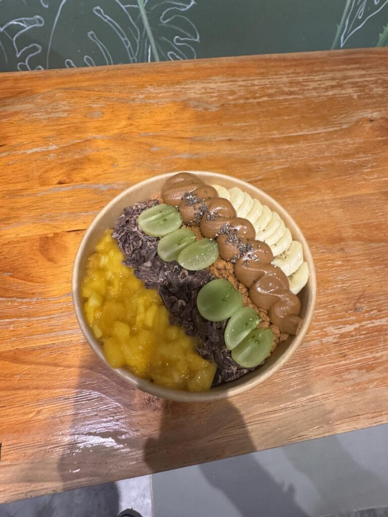 how many calories in this acai bowl?