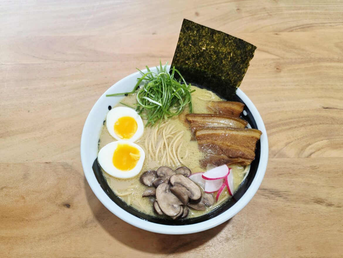 Tonkotsu Ramen [Homemade]