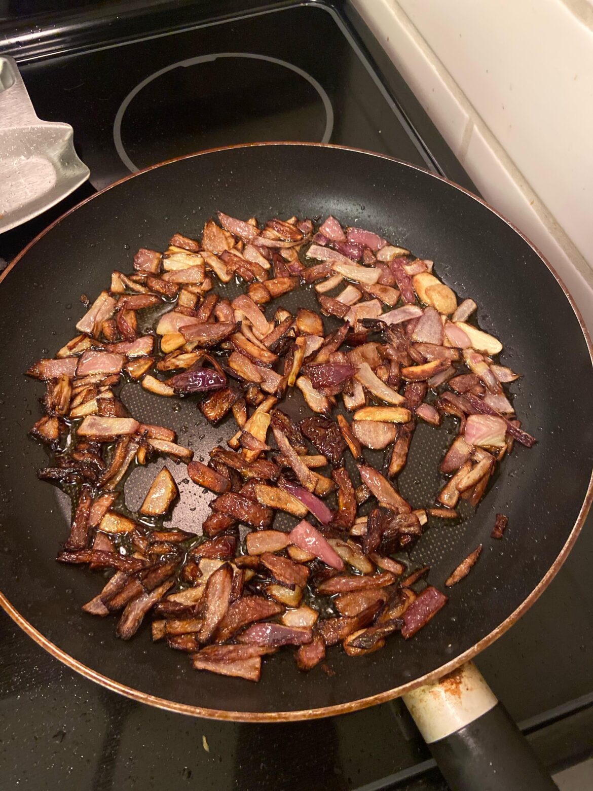 Crispy onions in olive oil