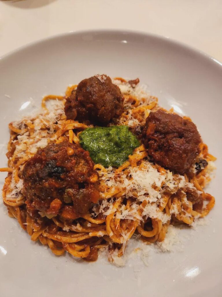 Spaghetti and meatballs