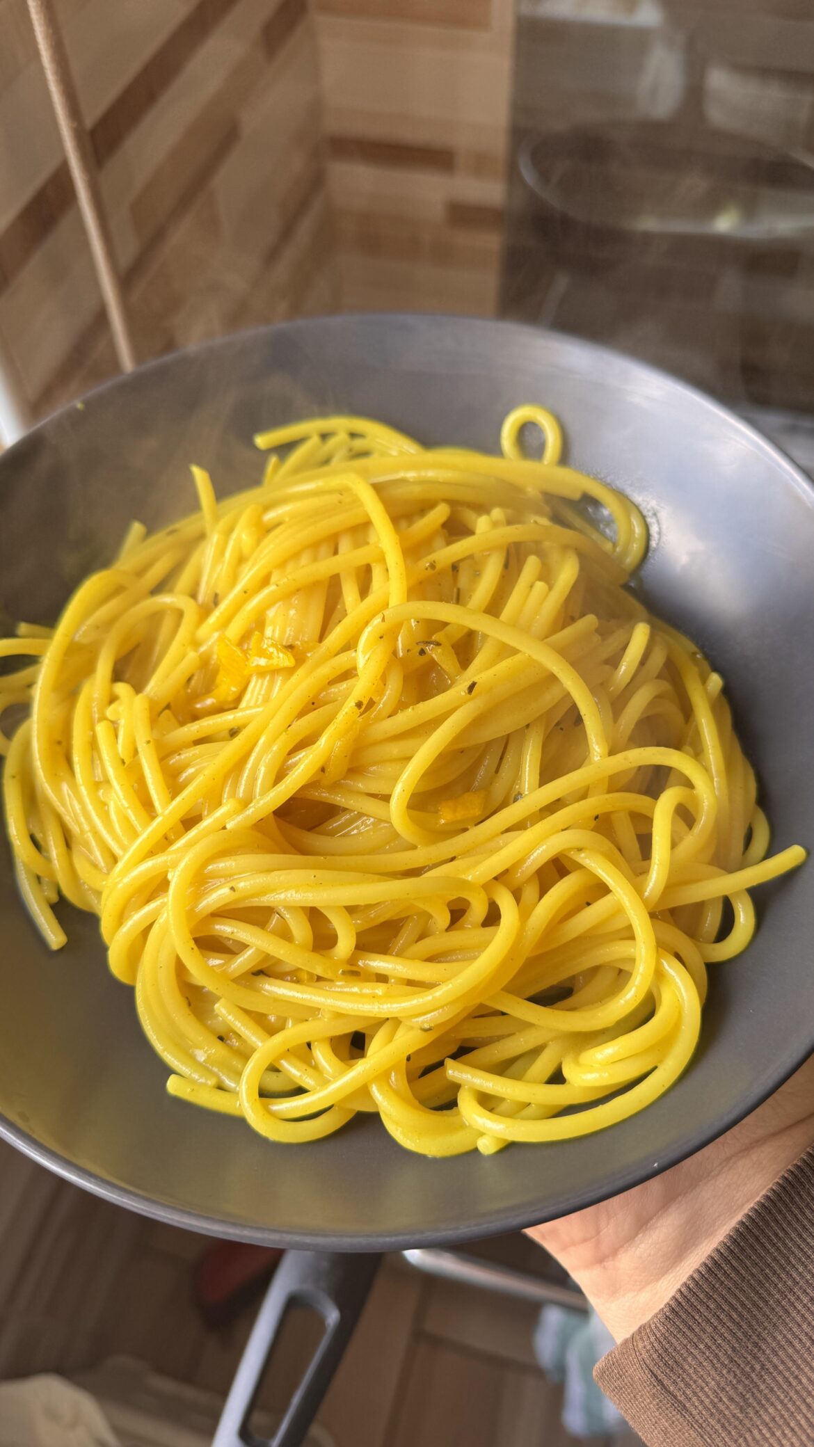 Lemon and turmeric spaghetti