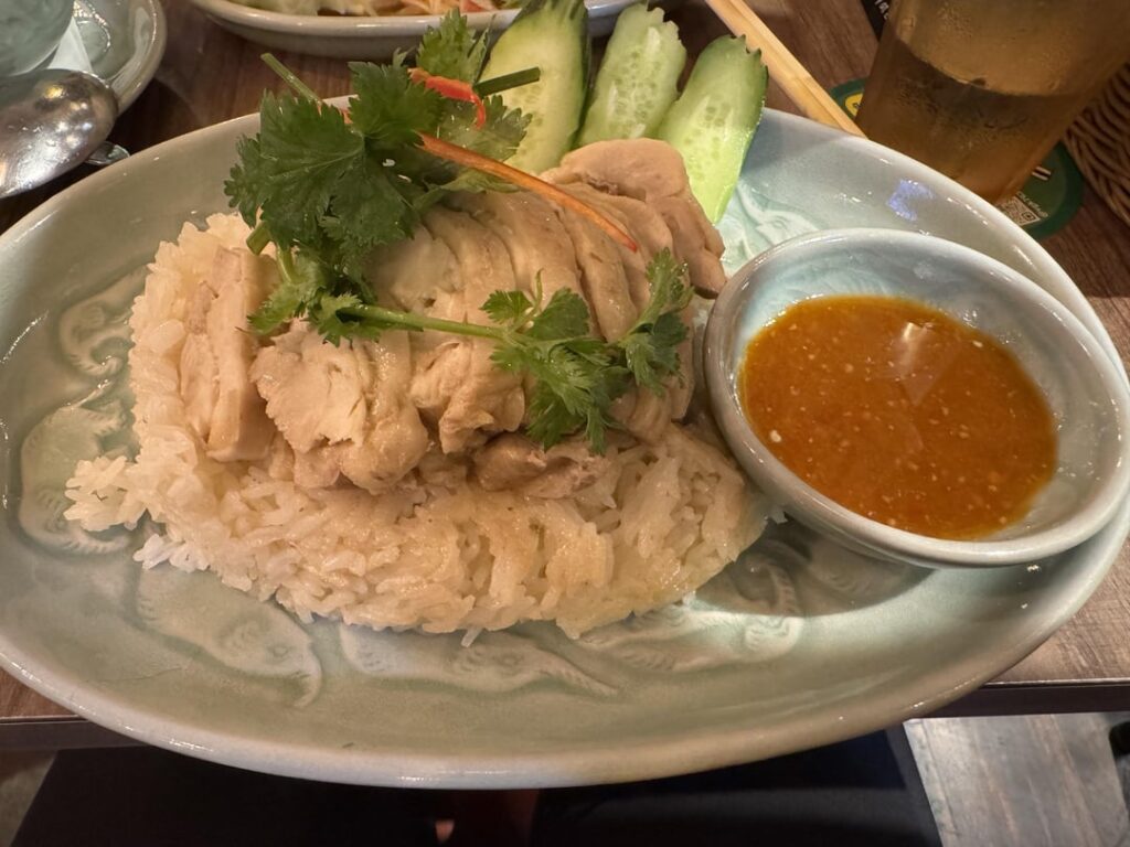 Thai food today! Is it around 800 or 1000?