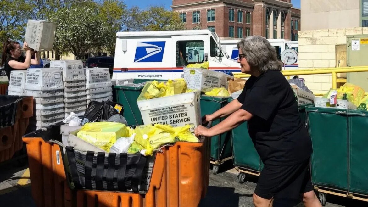 Sheboygan County Food Bank Seeking Volunteers to Stamp Out Hunger