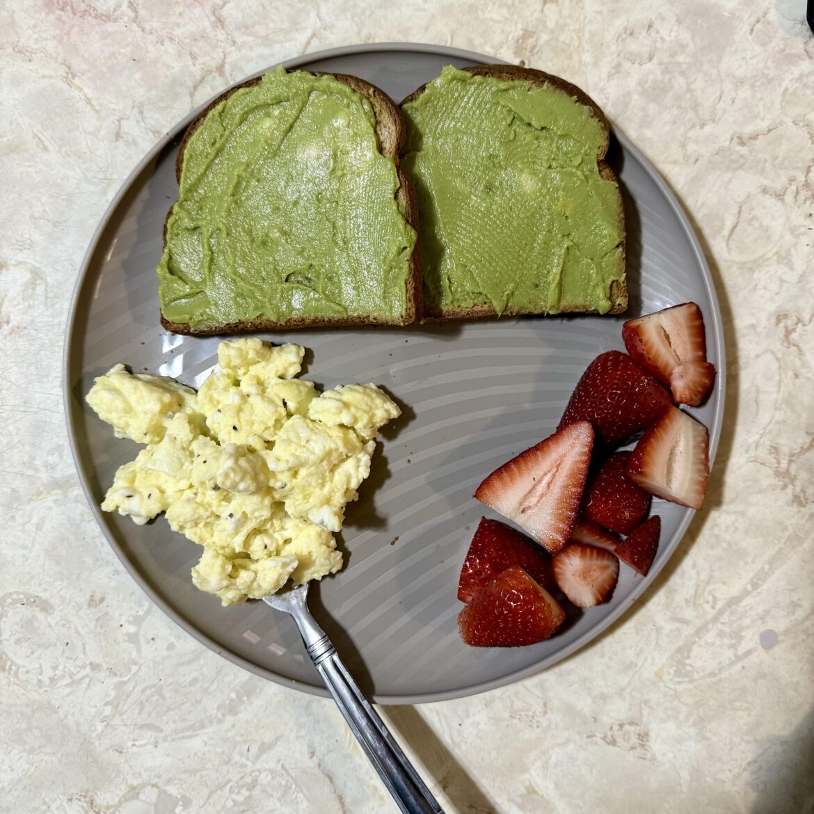 Eggs Scrambled with Cottage Cheese, Avocado Toast, and Strawberries (463 Cals, 28.2g of Protein)