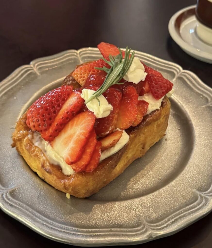 Strawberry Vanilla Thick Toast.