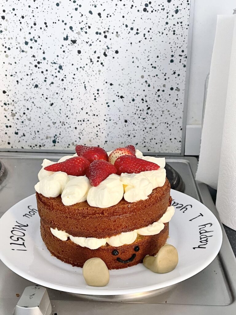 Almost burned down the apartment guys but I made a cake woohoo