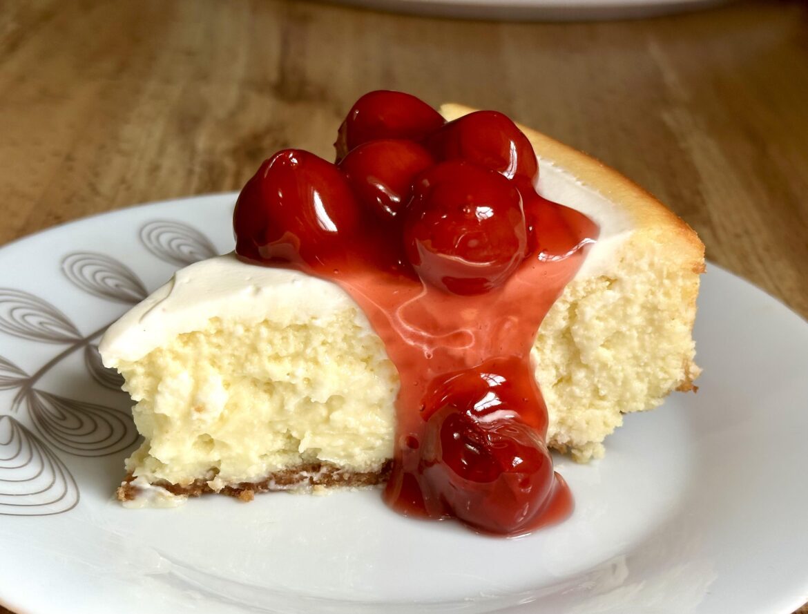 [OC] Fantasia Cheesecake - a 1980s/90s dessert from the Blue Bayou at Disneyland