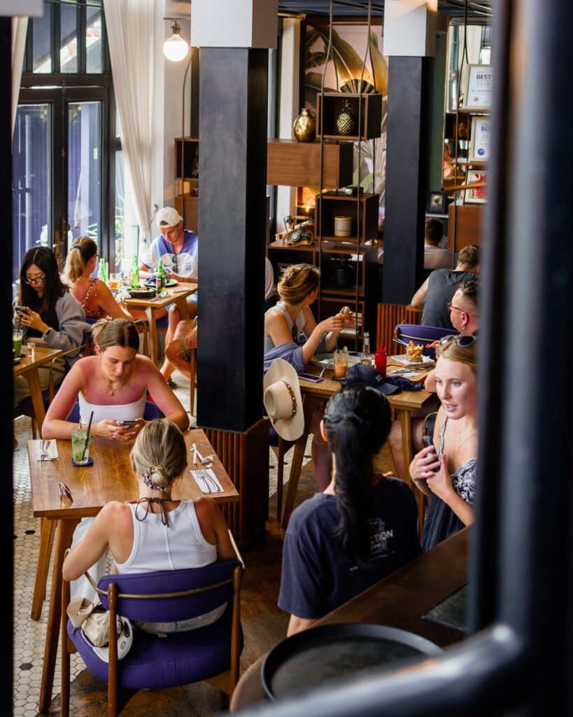 The Junction House - Cafe & Restaurant