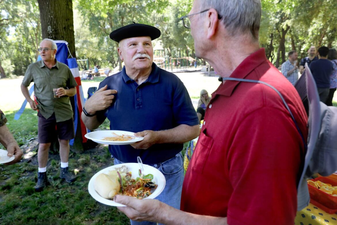 Vive La France: Santa Rosa Francophiles celebrate Bastille Day with picnic