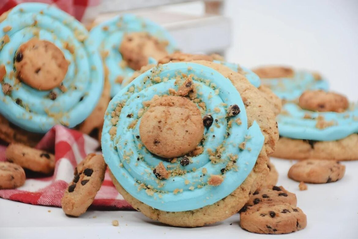 Delicious Blue Crumbl Monster Cookie Recipe