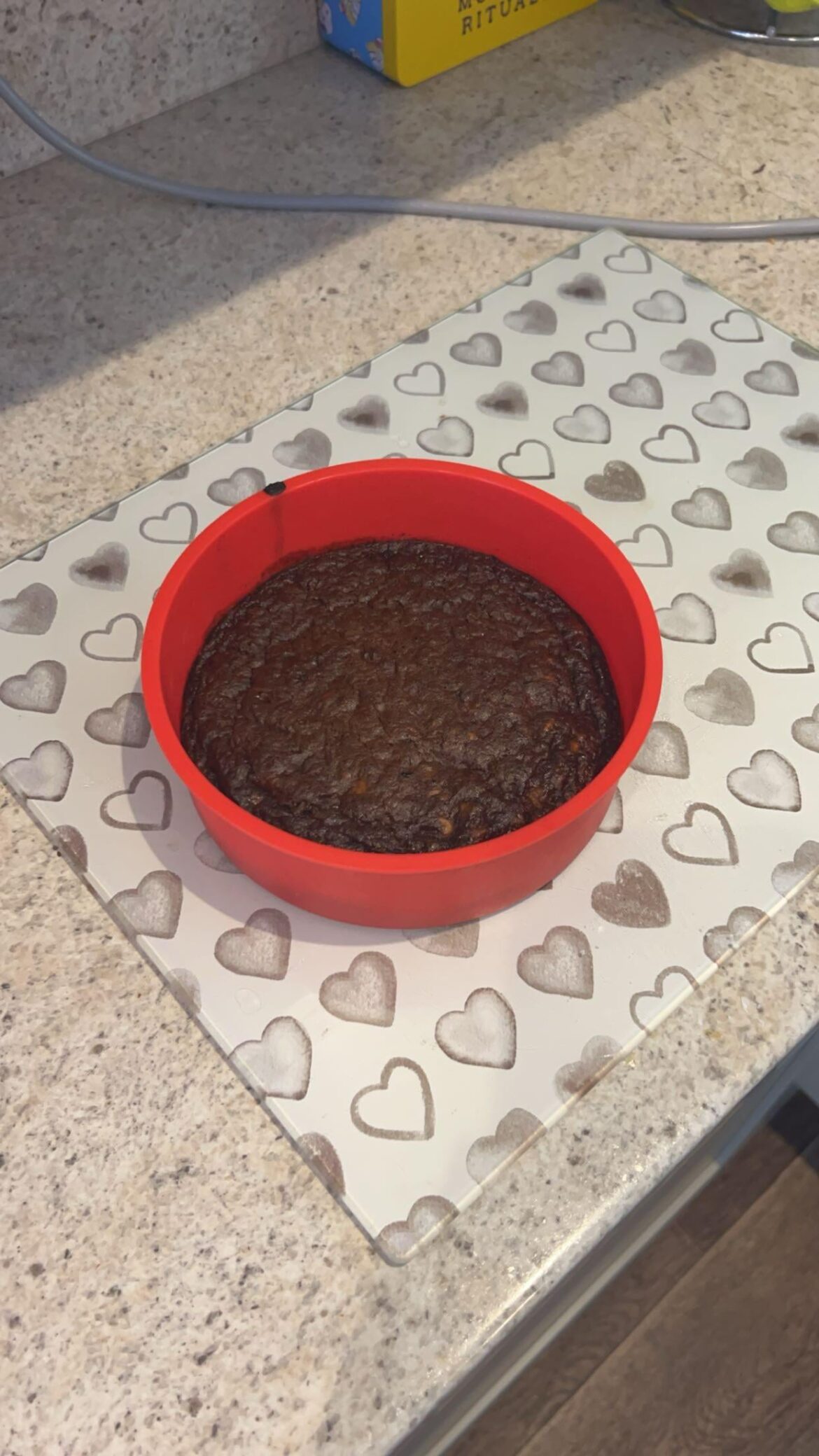 240 CALORIES FOR THE WHOLE BROWNIE CAKE