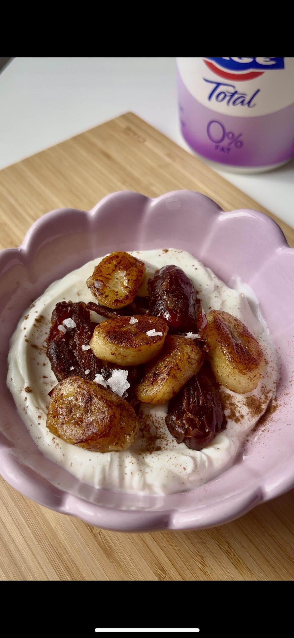 Sautéed date and banana yogurt bowl. Any other combo ideas? Sautéed date and banana yogurt bowl. Any other combo ideas?
