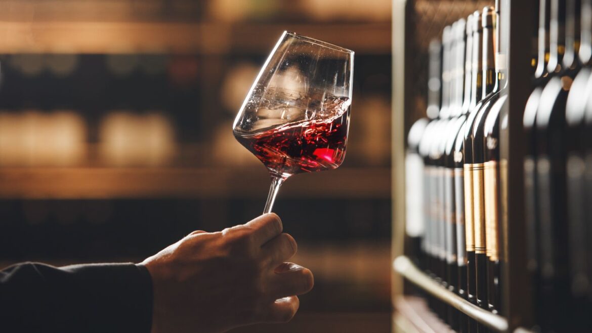 France wine, spirits exports “stabilise” but pressure shows