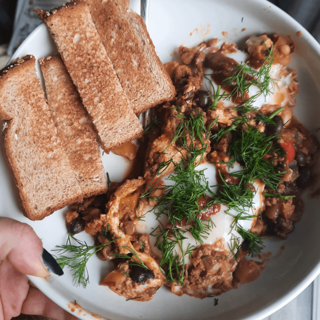 Death before egg whites. 415 cals, 32g protein, 8g fiber