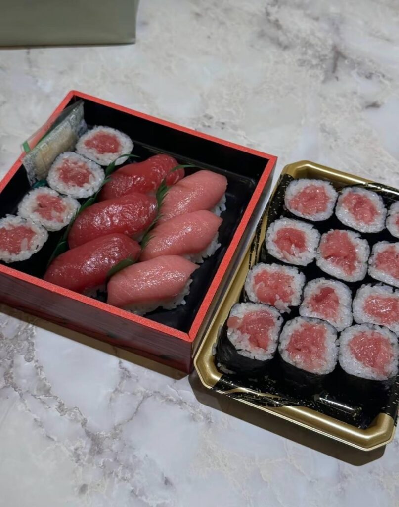 I cant stop eating maki rolls