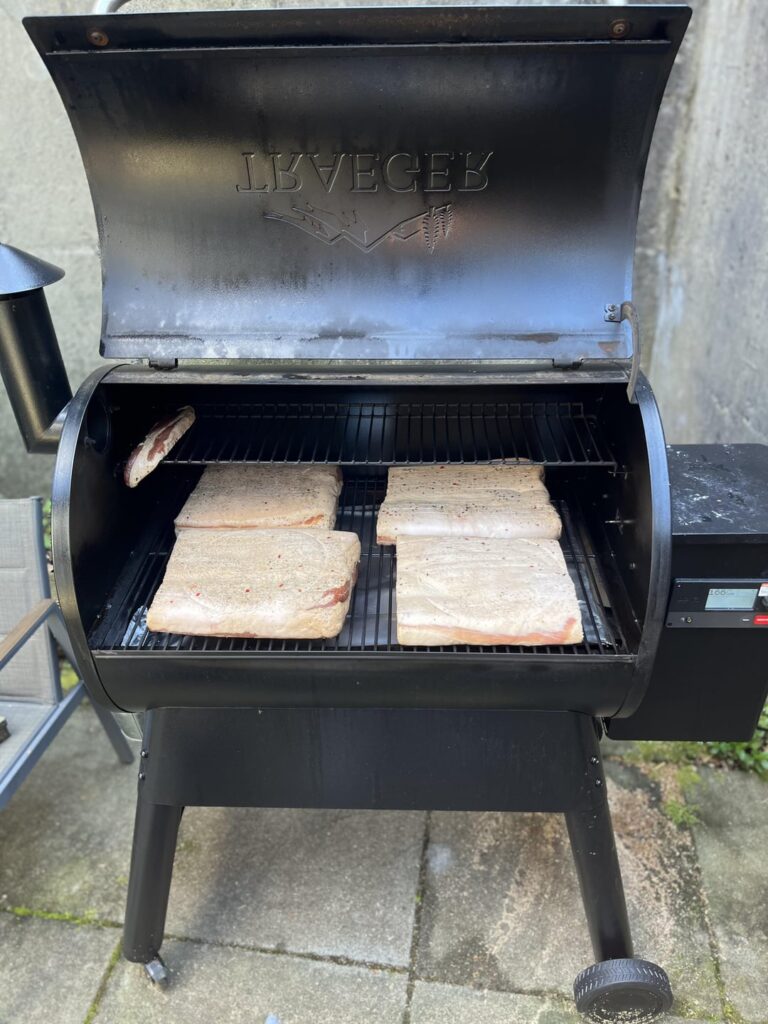 My best home cured and smoked bacon 🥓